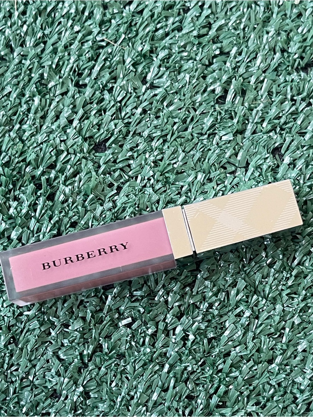 Burberry Lip Gloss in Soft Rose Pink